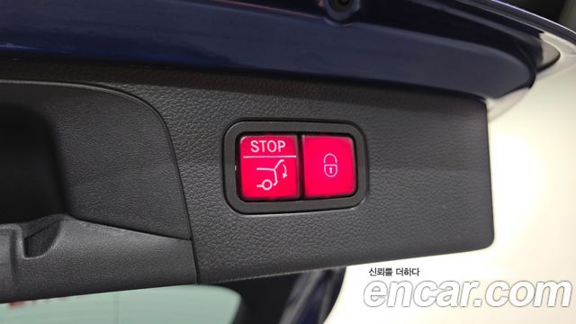 Mercedes-Benz GLC-Class GLC300e 4MATIC