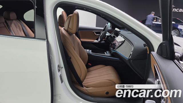Mercedes-Benz E-Class E200 AMG Line