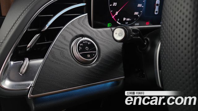 Mercedes-Benz E-Class E200 AMG Line
