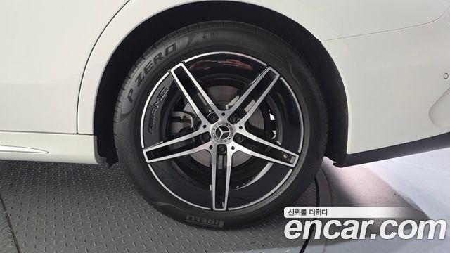 Mercedes-Benz E-Class E200 AMG Line