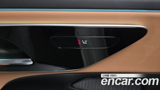Mercedes-Benz E-Class E200 AMG Line