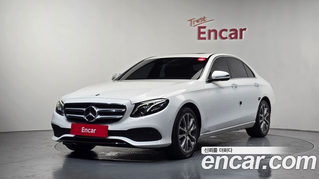 Mercedes-Benz E-Class E300 4MATIC Avnatgarde
