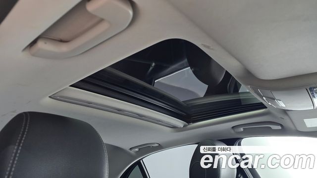 Mercedes-Benz E-Class E300 4MATIC Avnatgarde