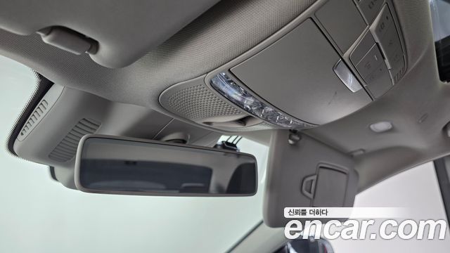 Mercedes-Benz E-Class E300 4MATIC Avnatgarde