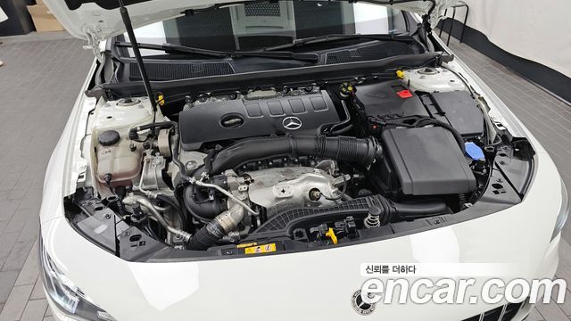 Mercedes-Benz CLA-Class CLA250 4MATIC