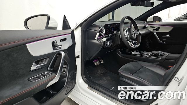 Mercedes-Benz CLA-Class CLA250 4MATIC