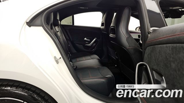 Mercedes-Benz CLA-Class CLA250 4MATIC