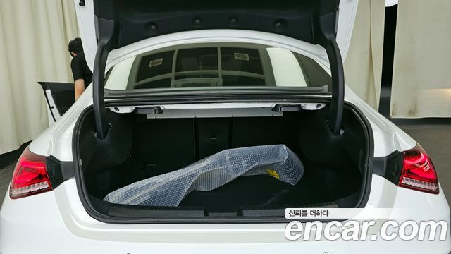 Mercedes-Benz CLA-Class CLA250 4MATIC