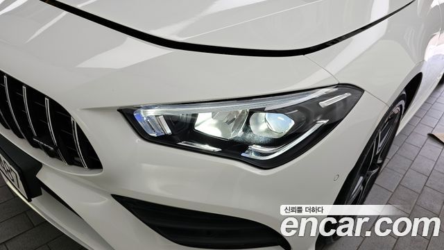 Mercedes-Benz CLA-Class CLA250 4MATIC