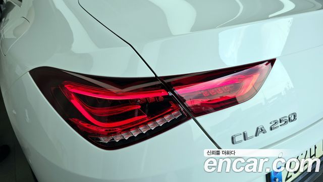 Mercedes-Benz CLA-Class CLA250 4MATIC