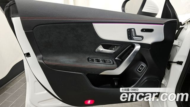 Mercedes-Benz CLA-Class CLA250 4MATIC