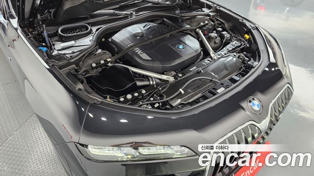BMW 7-Series 740i xDrive M Sport