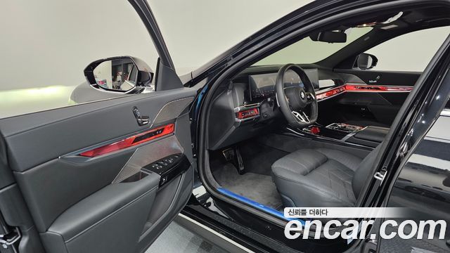 BMW 7-Series 740i xDrive M Sport