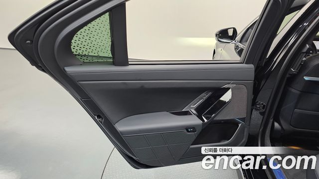 BMW 7-Series 740i xDrive M Sport