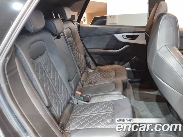 Audi Q8 55 TFSI Quattro Premium