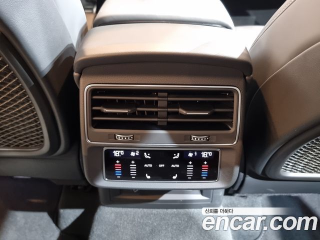 Audi Q8 55 TFSI Quattro Premium
