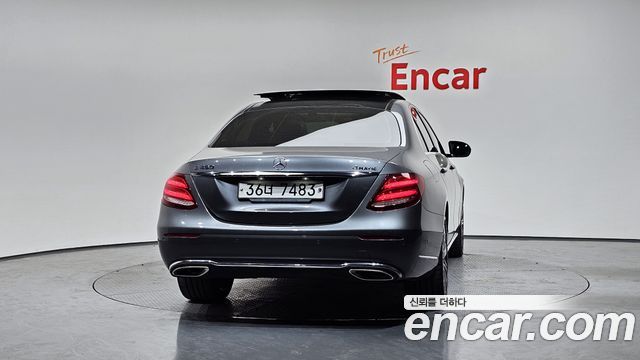 Mercedes-Benz E-Class E450 4MATIC Exclusive