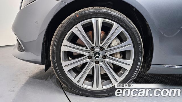 Mercedes-Benz E-Class E450 4MATIC Exclusive