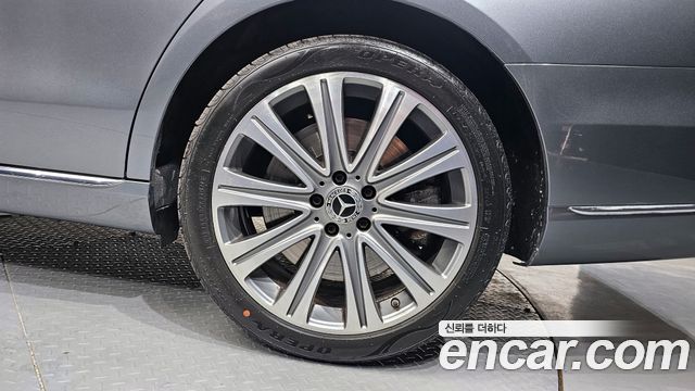 Mercedes-Benz E-Class E450 4MATIC Exclusive