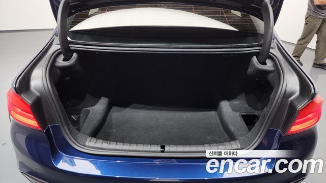 BMW 5-Series 520d M Sport Package Plus