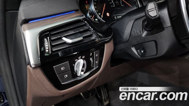BMW 5-Series 520d M Sport Package Plus