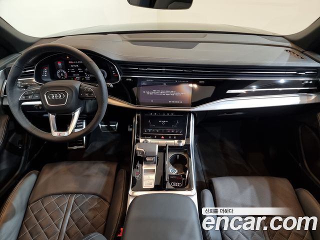 Audi Q8 55 TFSI Quattro Premium