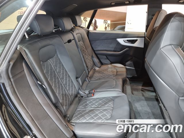 Audi Q8 55 TFSI Quattro Premium