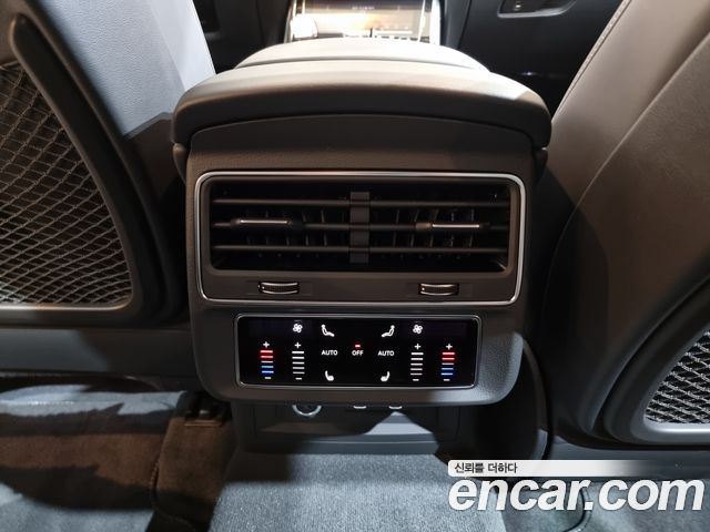 Audi Q8 55 TFSI Quattro Premium