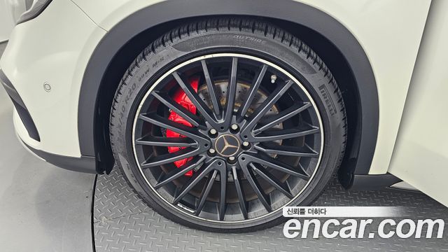 Mercedes-Benz GLA-Class GLA45 AMG 4MATIC