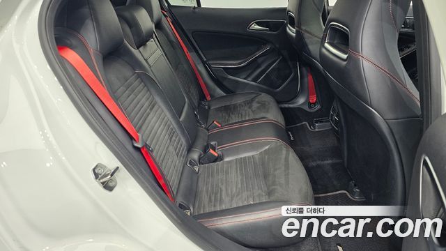 Mercedes-Benz GLA-Class GLA45 AMG 4MATIC
