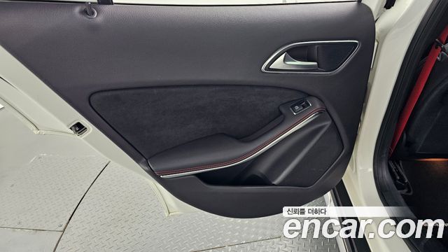 Mercedes-Benz GLA-Class GLA45 AMG 4MATIC