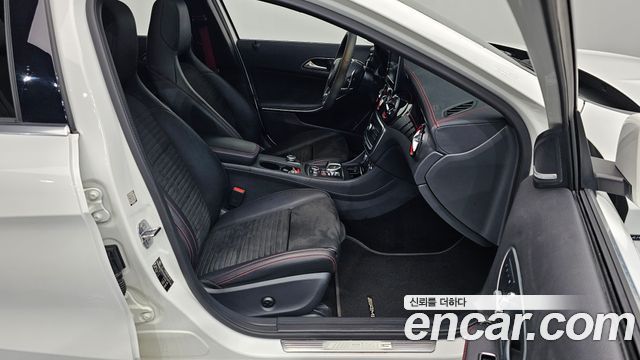 Mercedes-Benz GLA-Class GLA45 AMG 4MATIC