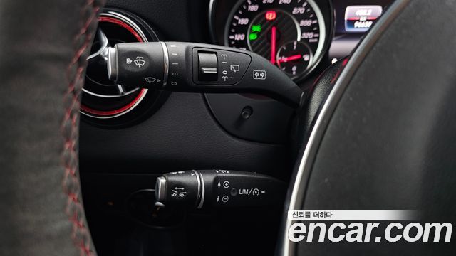 Mercedes-Benz GLA-Class GLA45 AMG 4MATIC