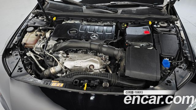 Mercedes-Benz CLA-Class CLA250 4MATIC