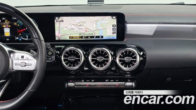 Mercedes-Benz CLA-Class CLA250 4MATIC