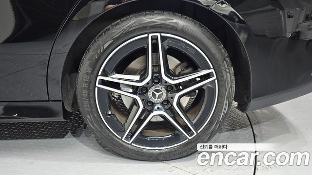 Mercedes-Benz CLA-Class CLA250 4MATIC