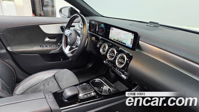 Mercedes-Benz CLA-Class CLA250 4MATIC