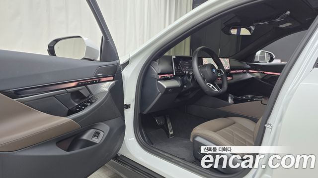 BMW 5-Series 520i Special Edition
