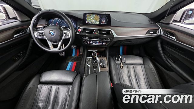BMW 5-Series 530i xDrive M Sport Package Plus