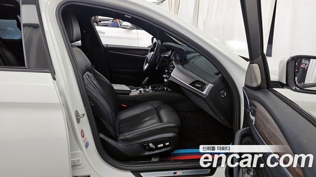 BMW 5-Series 530i xDrive M Sport Package Plus