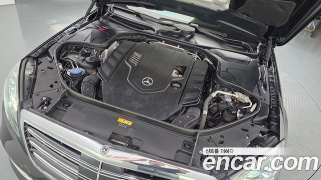 Mercedes-Benz S-Class S560L 4MATIC