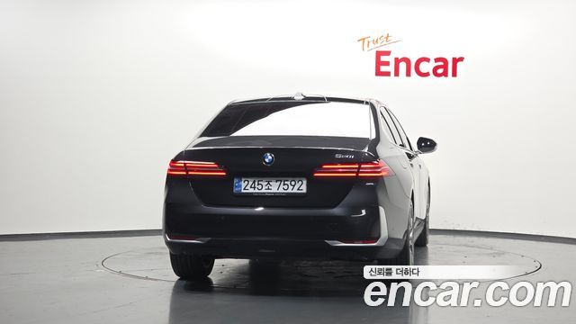 BMW 5-Series 520i