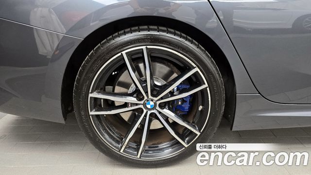 BMW 3-Series 330i xDrive M Sport