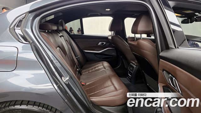 BMW 3-Series 330i xDrive M Sport
