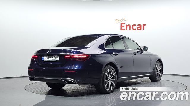 Mercedes-Benz E-Class E300e 4MATIC Exclusive