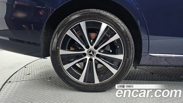 Mercedes-Benz E-Class E300e 4MATIC Exclusive