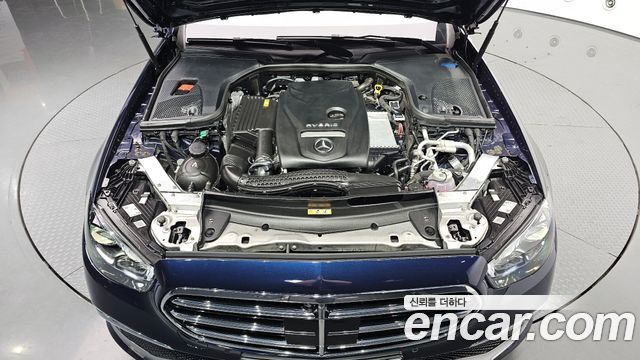 Mercedes-Benz E-Class E300e 4MATIC Exclusive