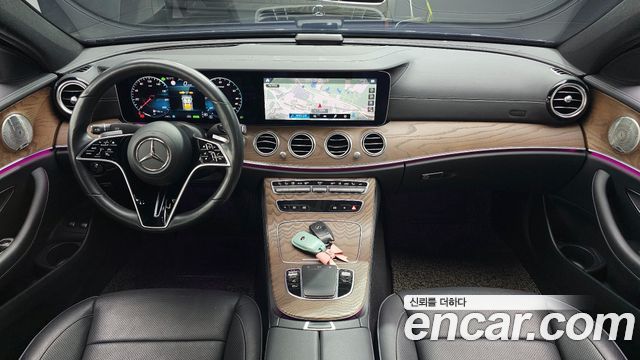 Mercedes-Benz E-Class E300e 4MATIC Exclusive