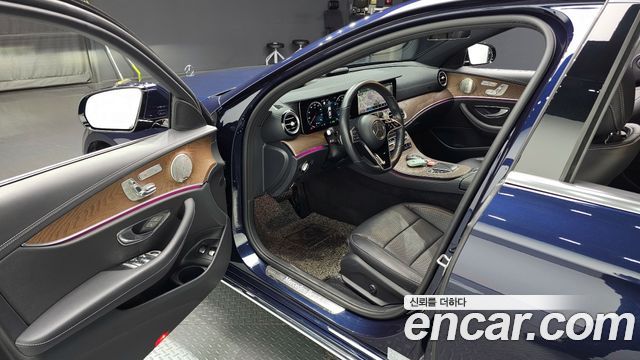 Mercedes-Benz E-Class E300e 4MATIC Exclusive