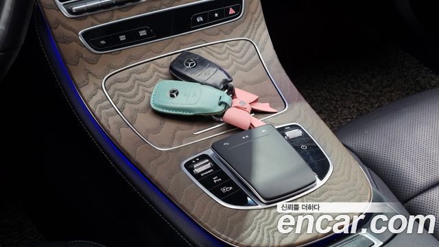Mercedes-Benz E-Class E300e 4MATIC Exclusive
